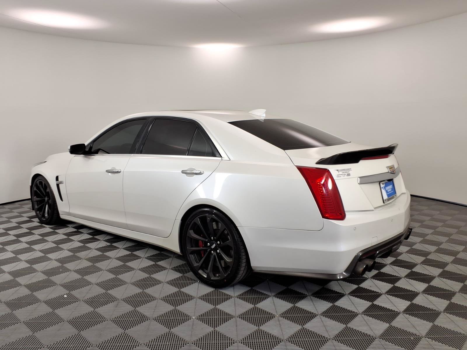 cadillac cts-v sedan 2017 1G6A15S68H0180374 image cadillac cts-v sedan 2017 1G6A15S68H0180374 image